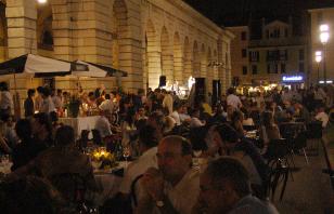 Piazza Arnaldo in Festa