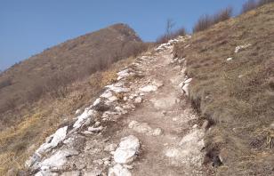 15 aprile 2018 trekking: CORNA TRENTAPASSI DA ZONE
